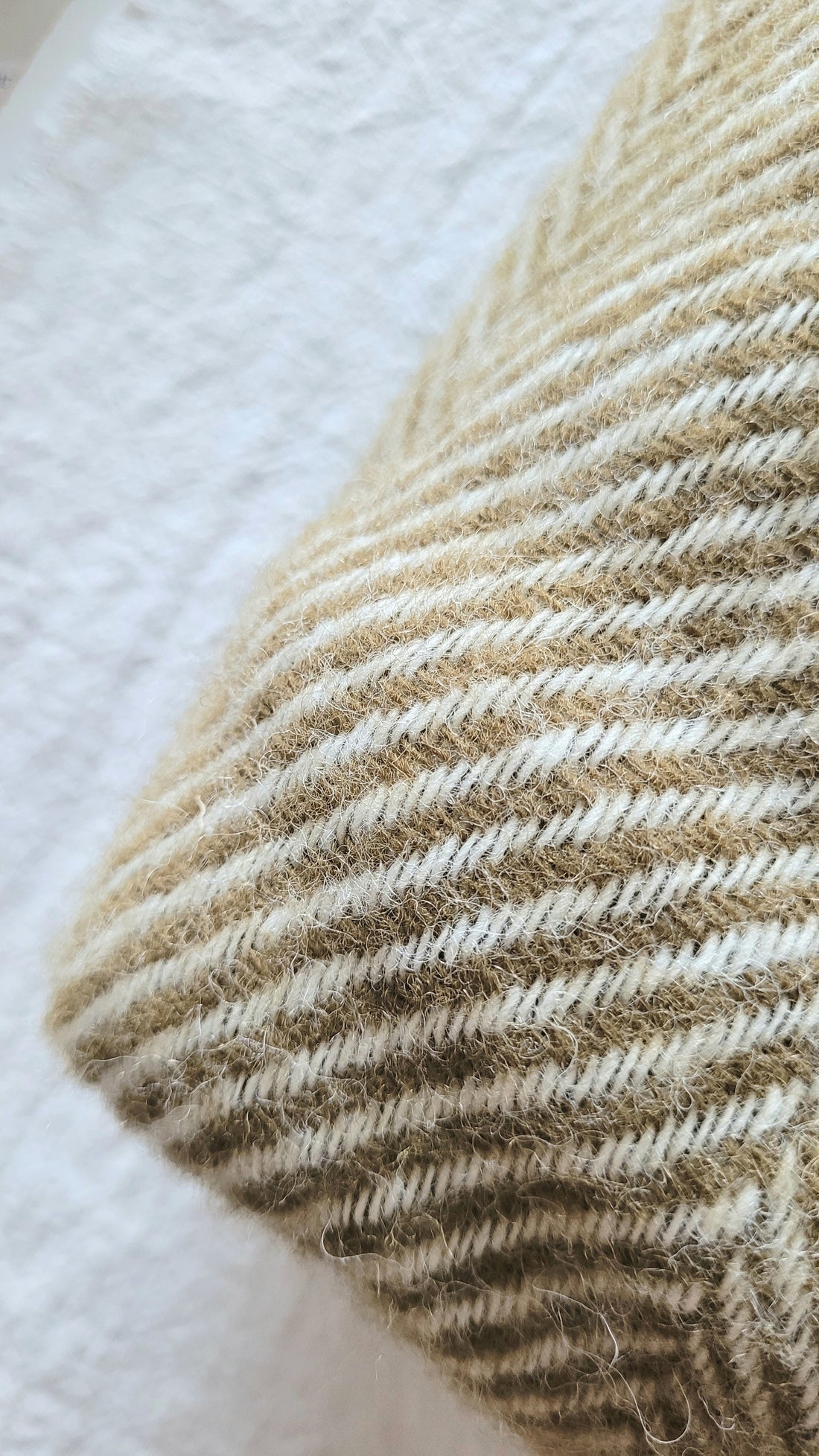 Wollen deken visgraat olijf