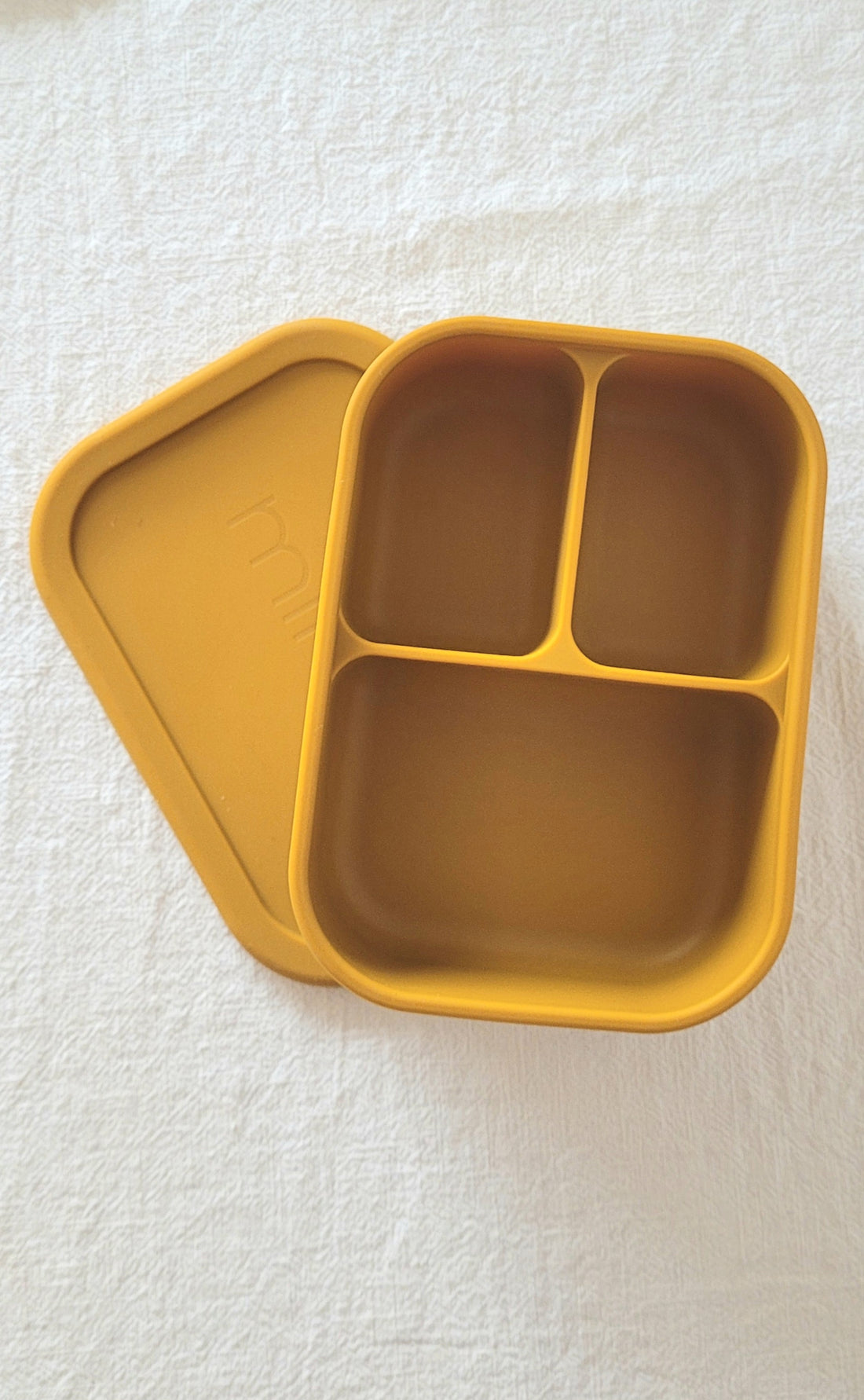 Lunchbox met 3 vakken - okergeel