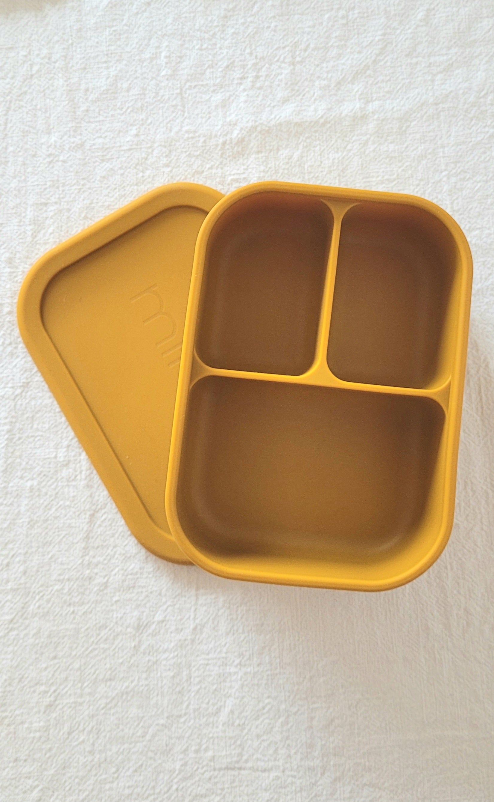 Lunchbox met 3 vakken - okergeel