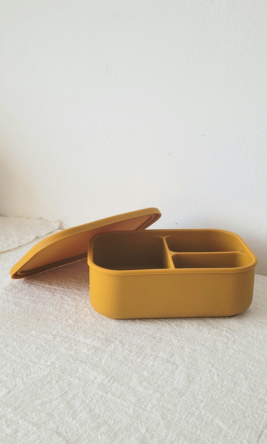 Lunchbox met 3 vakken - okergeel