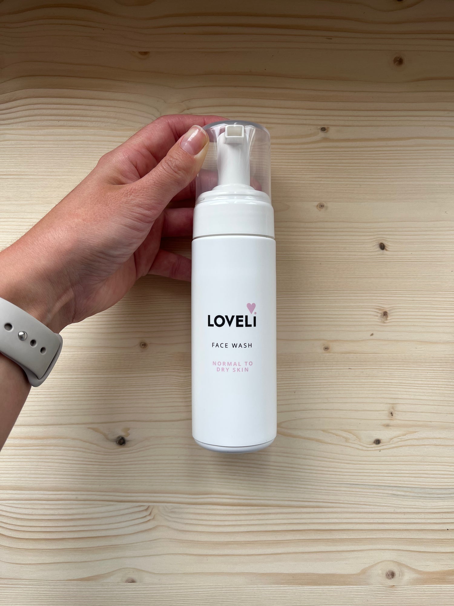 Loveli facewash | 150 ml